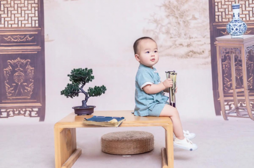 淇县可爱的企鹅宝宝